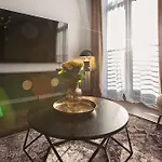 Loft Gryfita - Butikowy Z Kominkiem, Blisko Plazy, 2-poziomowy Szczecinek