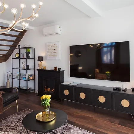 Loft Gryfita - Butikowy Blisko Plazy, 2-poziomowy Apartamento Szczecinek